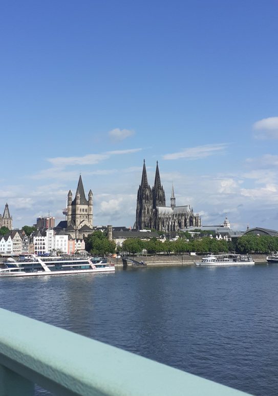 Coloniam, Coloniam &ndash;  vehimur Coloniam!